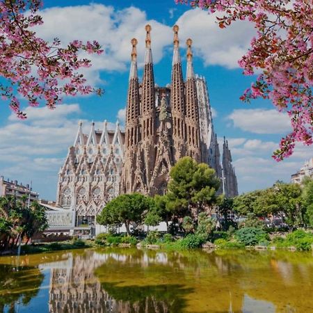 Room Con Bano Privado Sagrada Familia Барселона Екстер'єр фото