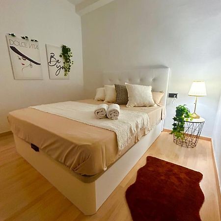 Room Con Bano Privado Sagrada Familia Барселона Екстер'єр фото