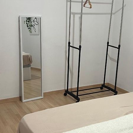 Room Con Bano Privado Sagrada Familia Барселона Екстер'єр фото