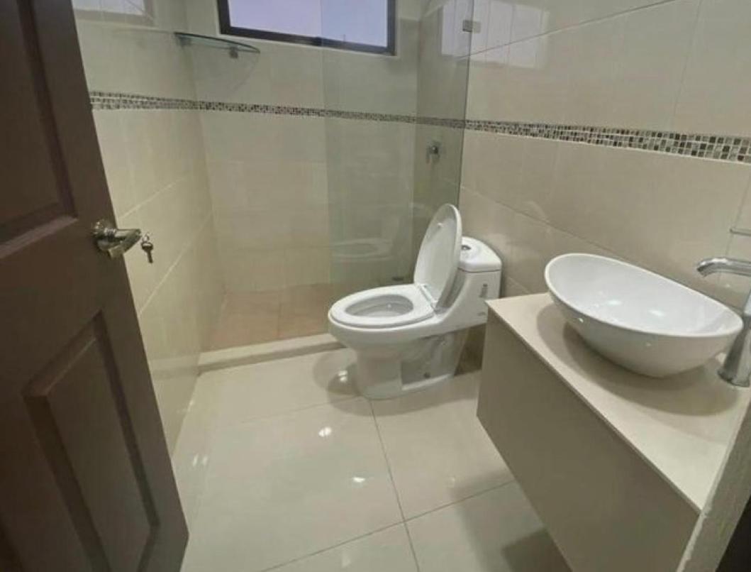 Room Con Bano Privado Sagrada Familia Барселона Екстер'єр фото